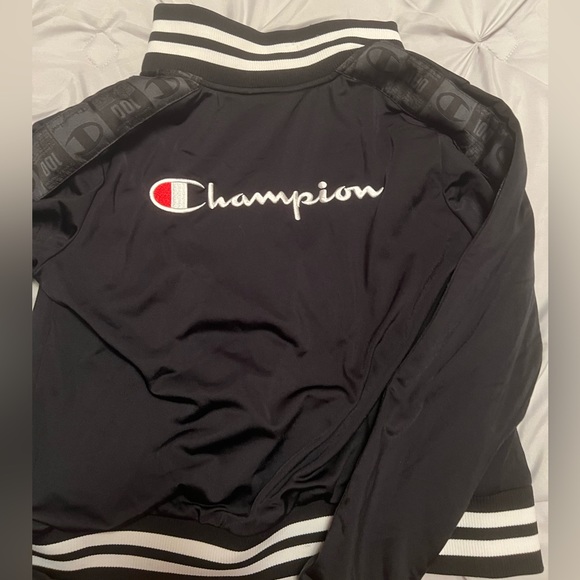 Champion jacket/windbreaker | Small - Picture 2 of 3